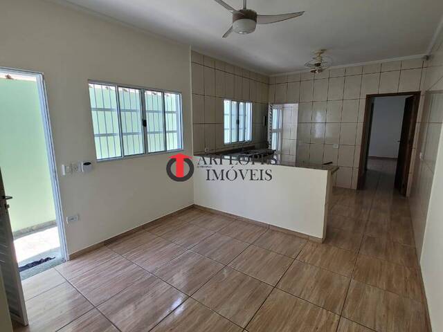 #789 - Casa para Venda em Mongaguá - SP - 2