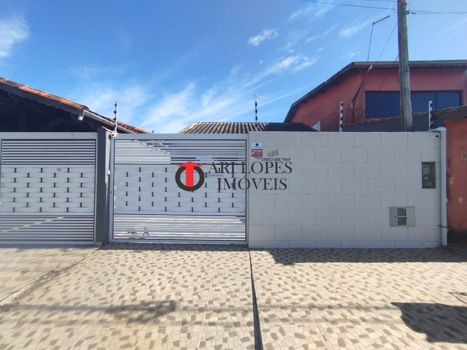 Casa à venda e aluguel com 3 quartos, 105m² - Foto 2