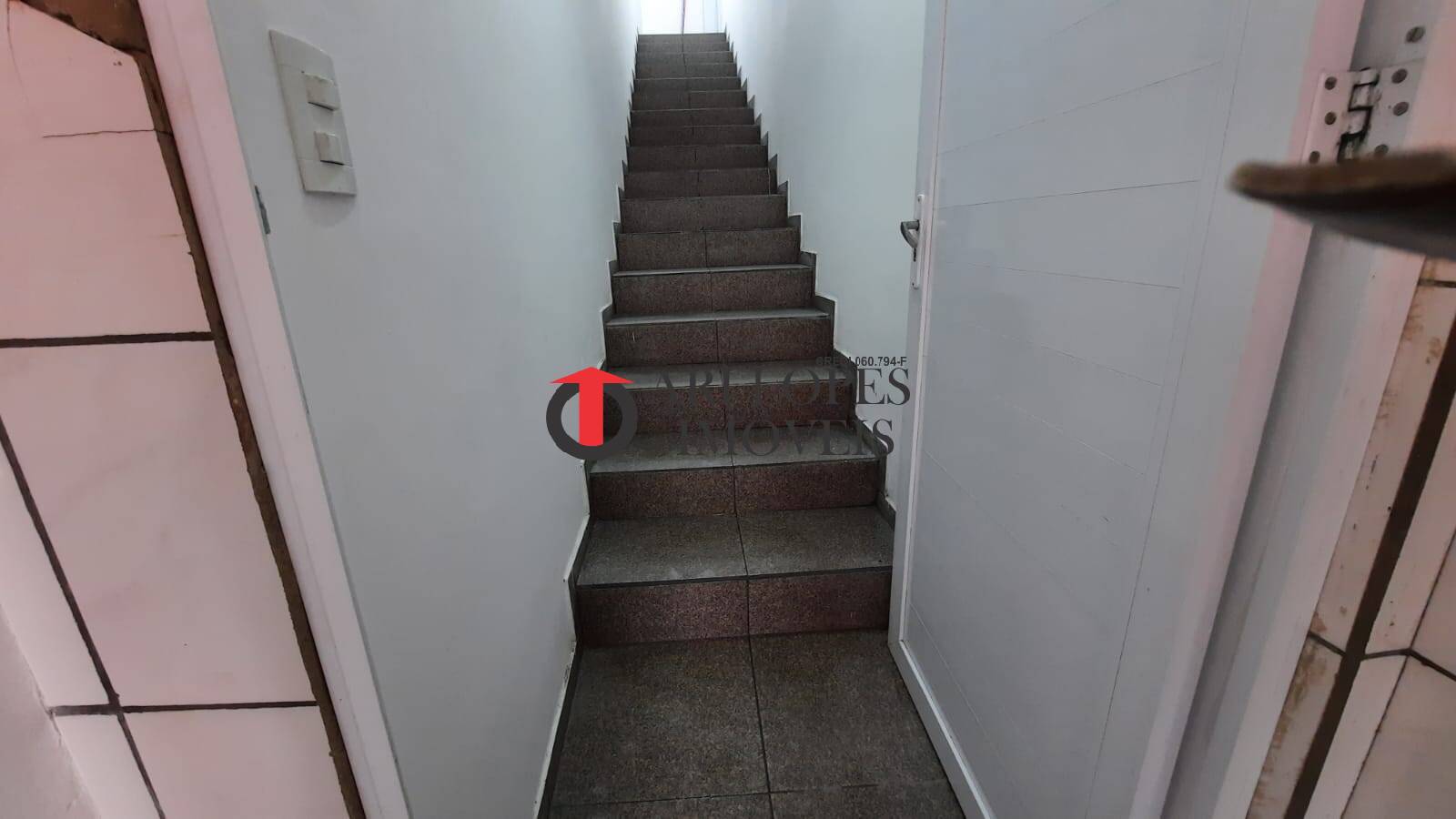 Sobrado para alugar com 2 quartos, 80m² - Foto 2