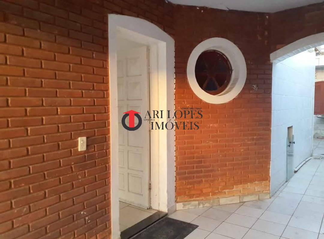 Casa à venda e aluguel com 3 quartos - Foto 1