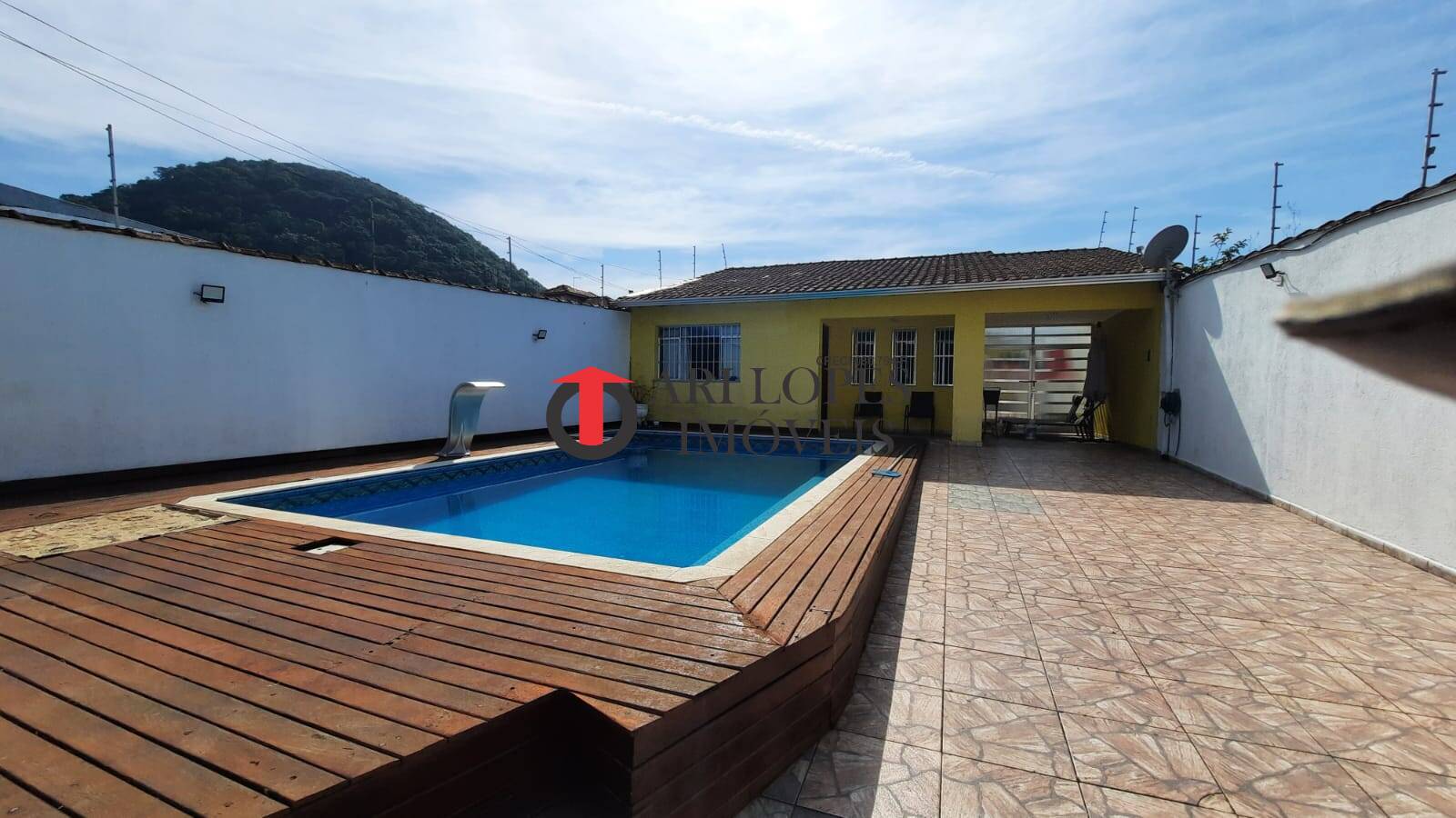 Casa, 4 quartos, 180 m² - Foto 1