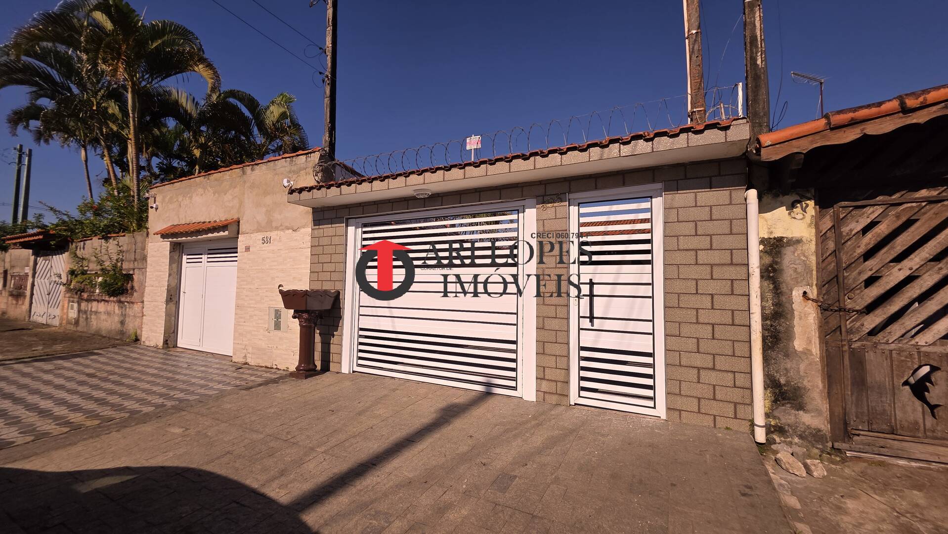 Casa, 3 quartos, 181 m² - Foto 1